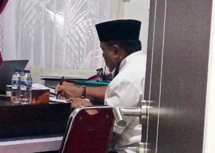 Jaksa Minta Keterangan Mantan Walikota Bengkulu Terkait Kasus Kebocoran PAD Mega Mall