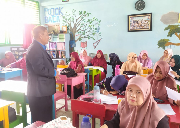 Universitas Bengkulu Membantu Meningkatkan Kemampuan Mengajar Geometri  Guru SD
