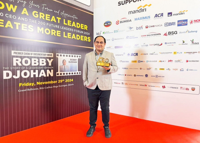 Direktur Utama Bank Bengkulu Beni Harjono Terima Penghargaan Top 100 CEO & The 200 Future Forum 2024 Infobank