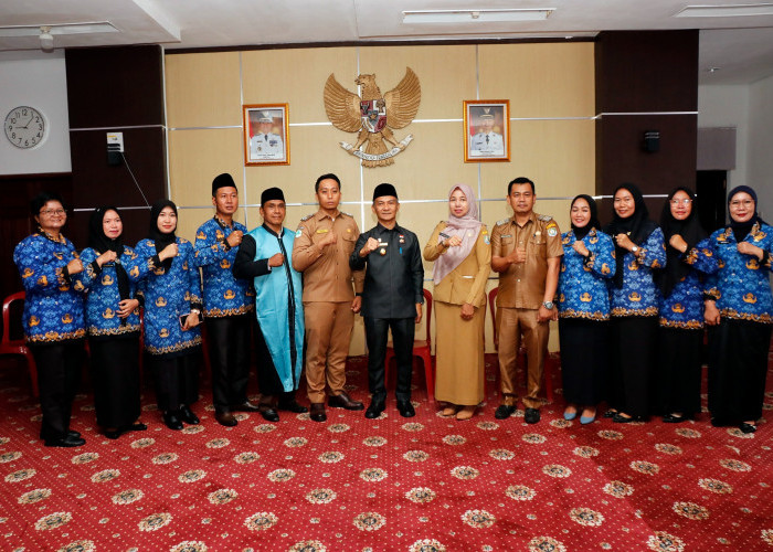 Wabup Kaur Lantik Delapan Pejabat Fungsional untuk Perkuat SDM Kesehatan