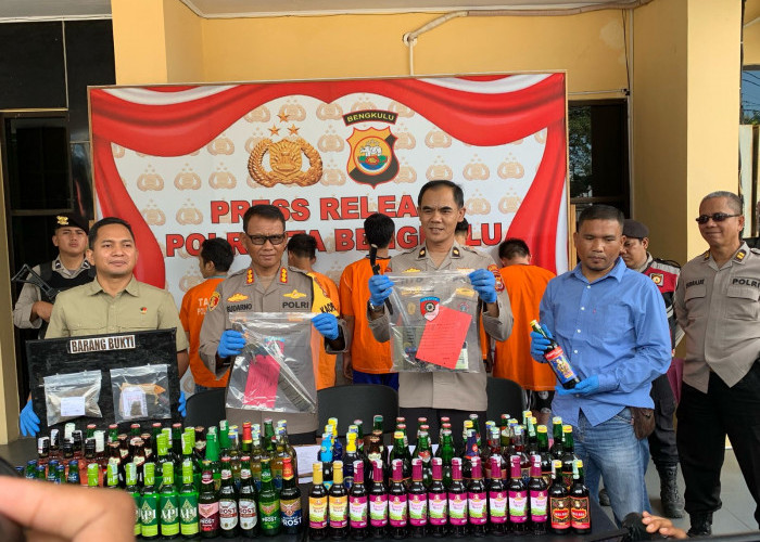 Operasi Pekat Nala 2025 Polresta Bengkulu Temukan Senjata Tajam Rakitan, Tas Sekolah dan Miras