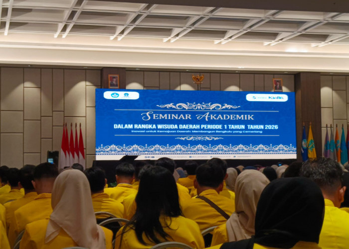 Momentum Kebangkitan SDM, 500 Lebih Wisudawan UT Bengkulu Ikuti Yudisium
