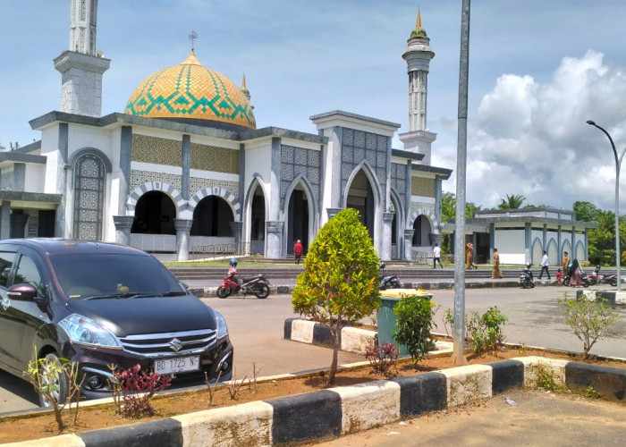 Ramadan, Masjid Agung Mukomuko Sediakan Makanan dan Minuman Gratis 