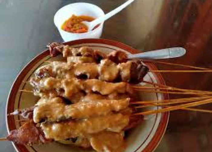 Mencoba Sate Kebul, Kuliner Malam Khas Jogja dengan Rasa Aroma yang Nikmat dan Banyak Pilihan Menggugah Selera