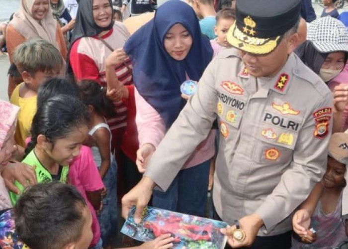 Pastikan Wisatawan Aman, Kapolda Bengkulu Turun Langsung Pantau Pantai Jakat
