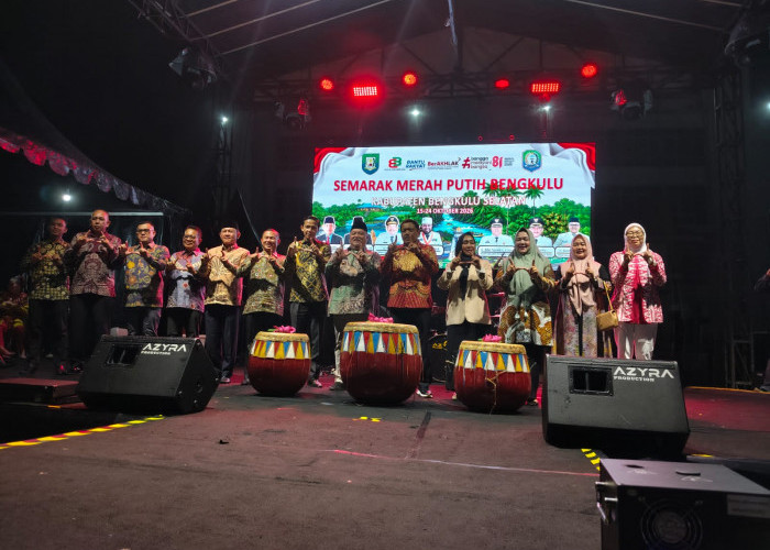 Pesona Gusril Pausi DI Bumi Tetangga: Disambut Bak Saudara, Dijuluki Bupati Tampan, Tunjukkan Kepedulian