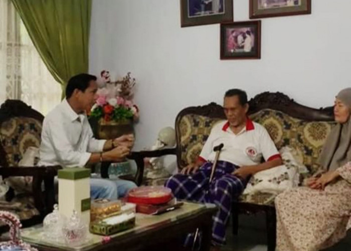 Dari Ajudan ke Bupati, Gusril Pausi Jaga Silaturahmi dengan H. Basyirin Ali di Hari Raya Idul Fitri 1447 H