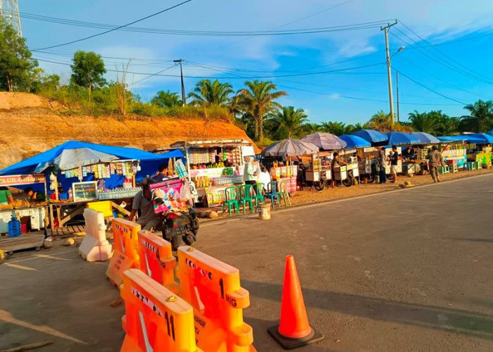 Wisatawan Padati Kawasan Gedung Merah Putih, UMKM Lokal Ketiban Rezeki