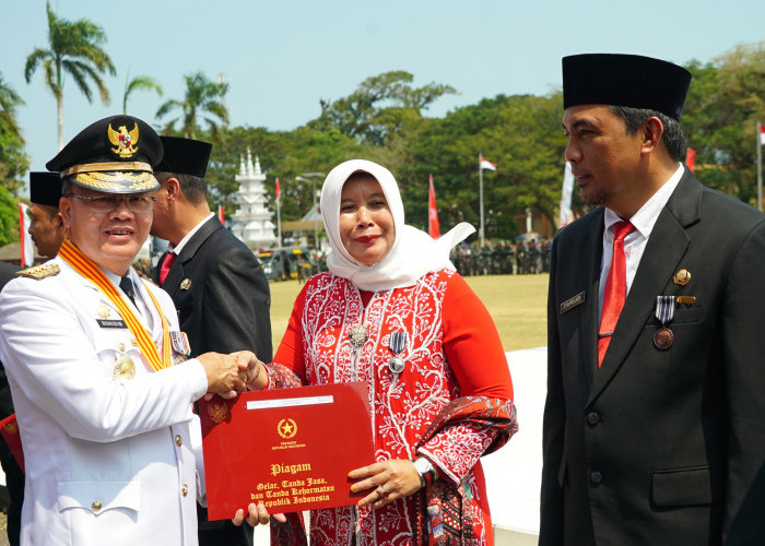 14 Pejabat Provinsi Dianugerahkan Satyalancana Karya Satya Oleh Gubernur Bengkulu 