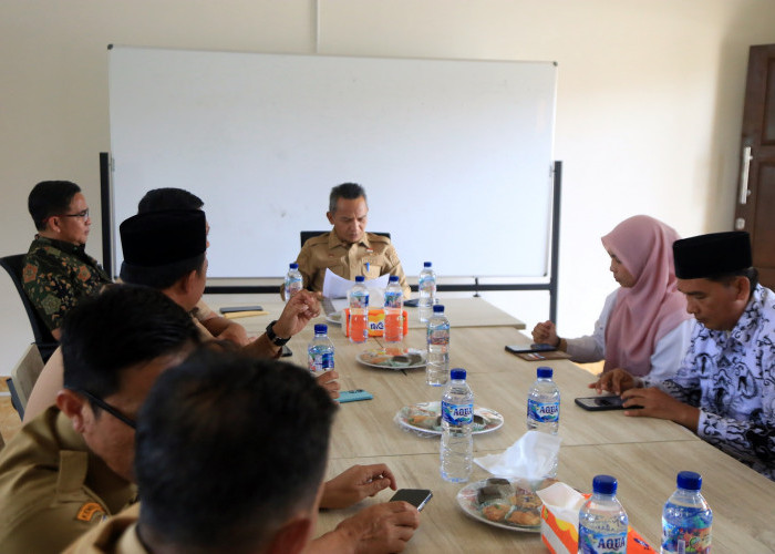 Pemerintah Kabupaten Kaur memfasilitasi proses penyerahan aset eks Sekolah Rakyat (SR) Rintisan kepada SMA Neg