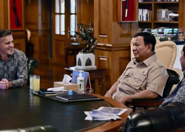 Presiden Prabowo Bahas Target Timnas Indonesia ke Piala Dunia 2030 di Hambalang