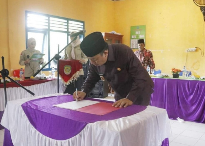 Wakil Bupati Seluma Lantik Pergantian Antar Waktu Anggota BPD  Bukit Peninjauan I Sukaraja