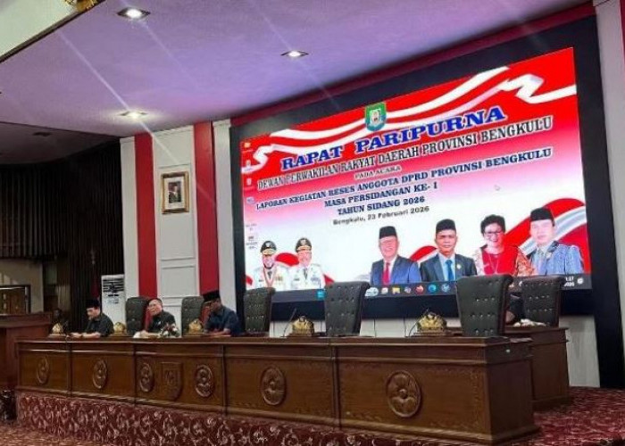 Sekda Provinsi Bengkulu Hadiri Rapat Paripurna DPRD, Dengarkan Laporan Hasil Reses