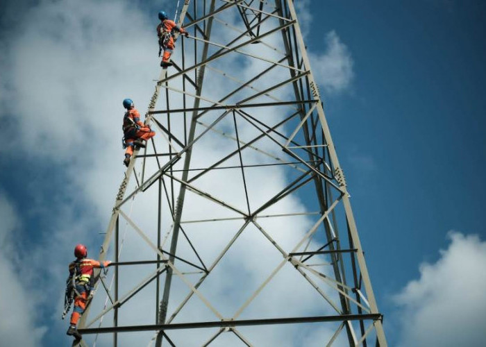 Perkuat Kelistrikan Sumatera Selatan, PLN Lakukan Final Check SUTET 275 kV