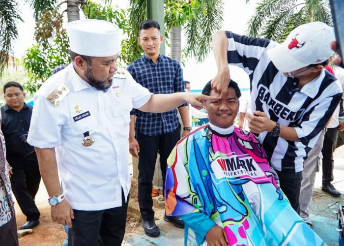 Peduli Psikologis Siswa, Gubernur Bengkulu Helmi Hasan Datangkan Barbershop ke Sekolah