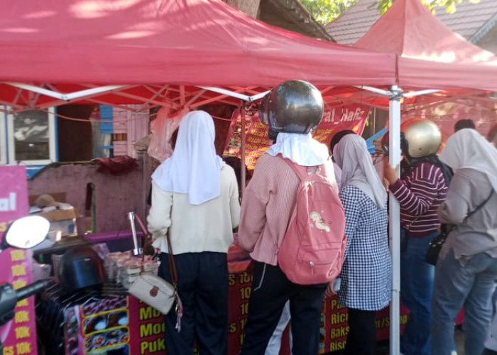 Kedai Hafiz Sajikan Jajanan Viral Favorit Mahasiswa 