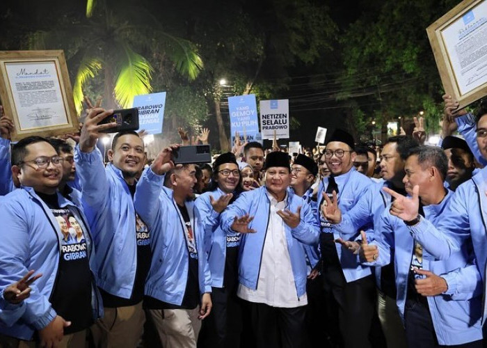 Prabowo Komitmen Lanjutkan Program Pro Rakyat Era Joko Widodo, dan Optimis RI Menjadi Negara Terbesar di Dunia