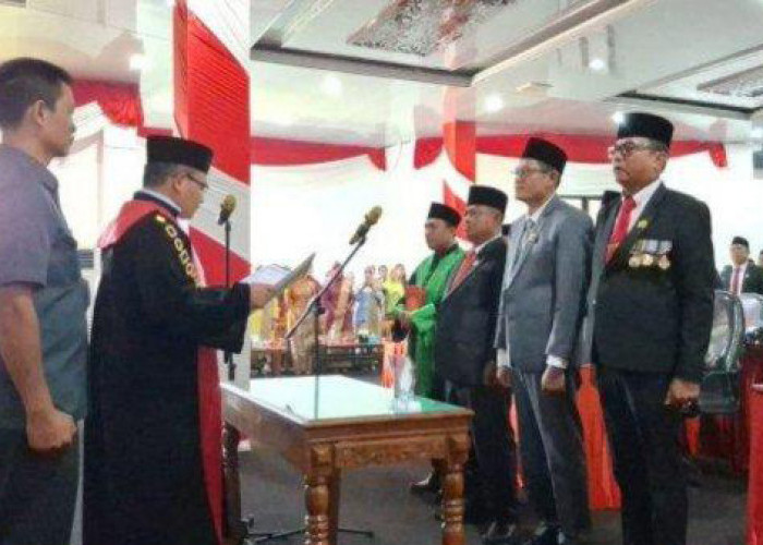 Dihadiri Plt Gubernur Bengkulu, Unsur Pimpinan DPRD Bengkulu Tengah  Dilantik