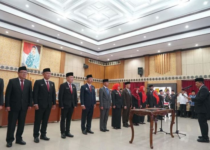 Wakil Gubernur  Bengkulu Lantik 14 Pejabat Baru: Langsung Kerja dan Hindari Ego Sektoral