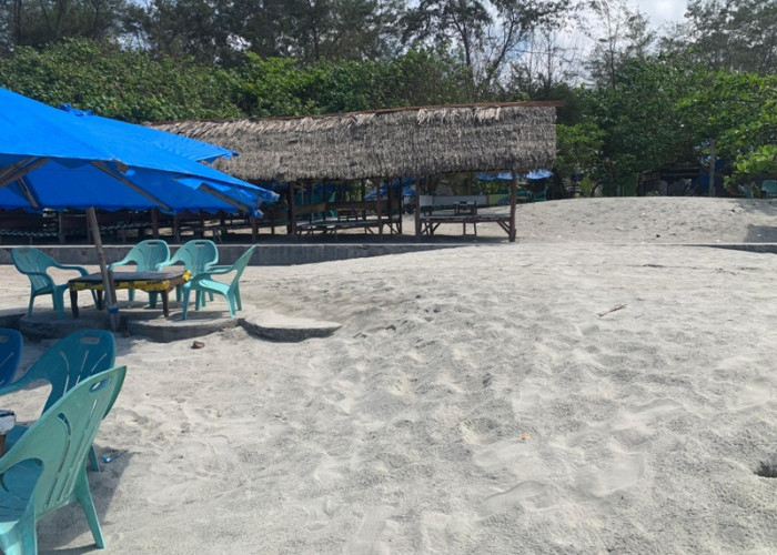 Pedagang Pantai Panjang Keluhkan Tumpukan Pasir Akibat Ombak  