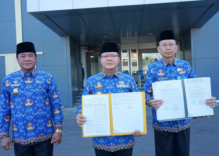 Awal Tahun 2024, Seluruh Pejabat di Pemerintah Provinsi Bengkulu Tanda Tangan Perjanjian Kerja