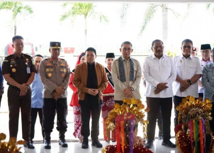 Bawa Rombongan, Menteri Kebudayaan Fadli Zon Nostalgia Sejarah di Bengkulu
