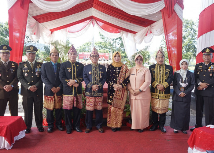 Bupati Kepahiang jadi Inspektur Upacara HUT Provinsi Bengkulu