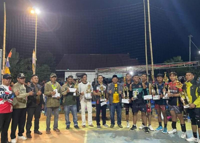  Turnamen Bola Voli Tangga Batu Cup Ditutup Bupati, Desa Bukit Peninjauan I Juara  Pertama