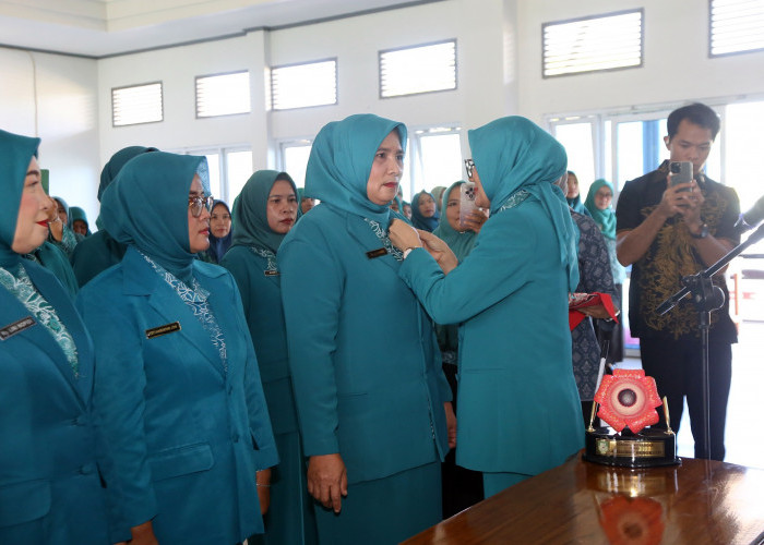 Ketua TP PKK Kabupaten Kaur Lantik Ketua TP PKK Kecamatan se-Kabupaten Kaur, Perkuat Sinergi Pembangunan Daera
