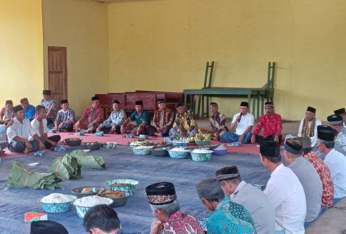 Desa Srikaton Gelar Kenduri Bersih Dusun dan Pementasan Wayang Kulit