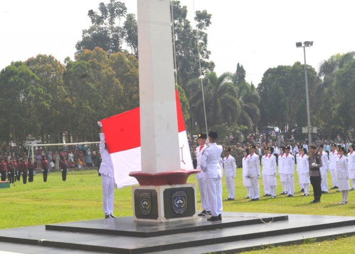 Paskibra Sukses Laksanakan Tugas Upacara Pengibaran Bendera Detik - Detik Proklamasi di Bengkulu Utara