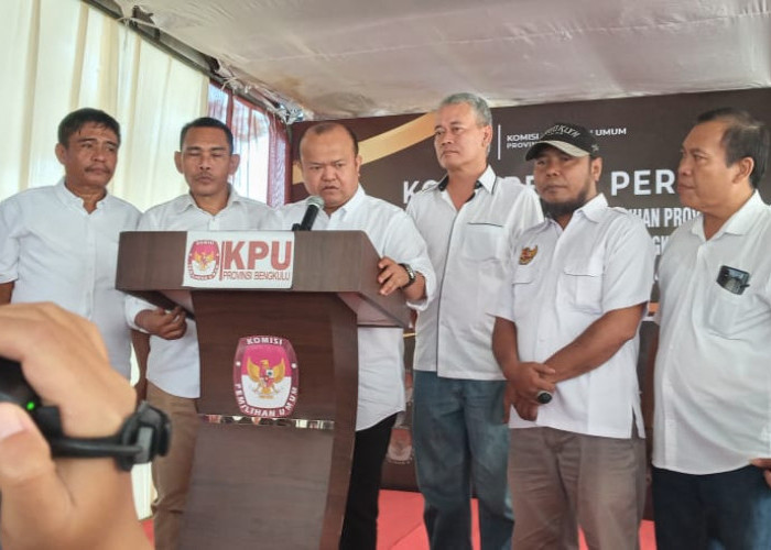 Loyalis Antar Patrice Rio Capella Daftar DPD RI ke KPU Provinsi Bengkulu