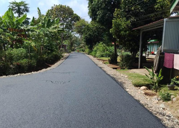 Pembangunan Jalan Hotmik di Desa Lubuk Mukti Sudah Dituntaskan Dinas PUPR Mukomuko