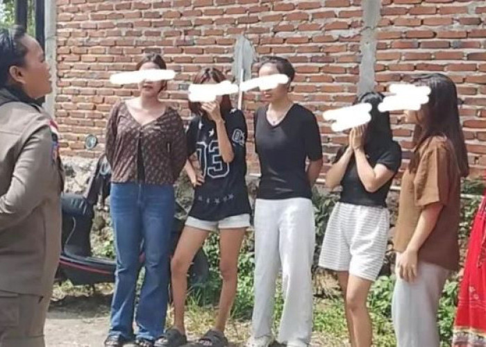 Temukan Botol Minuman Keras,  Satpol PP Kota Bengkulu  Razia  Sejumlah Rumah Kos