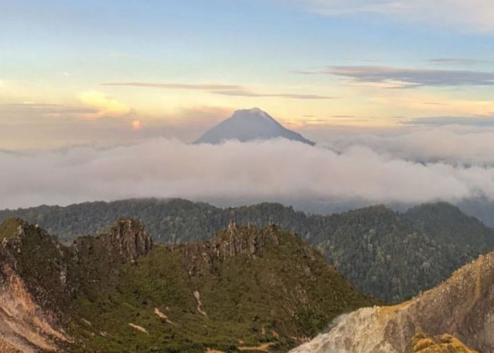 Indahnya Panorama Alam Gunung Sibayak