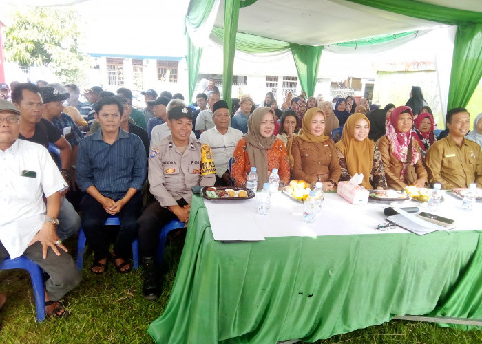 Warga Sampaikan Keluhan Infrastruktur dalam Reses Anggota DPRD Erni Novita