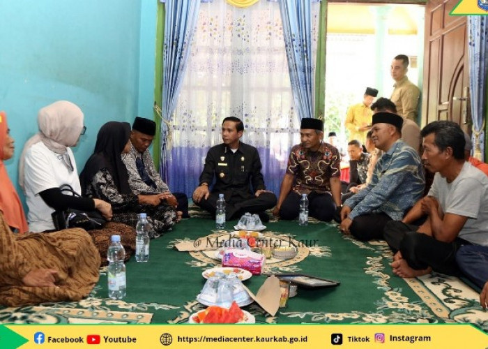 Bupati dan Wabup Kaur Kunjungan ke Kediaman Korban Tenggelam di Kelam Tengah