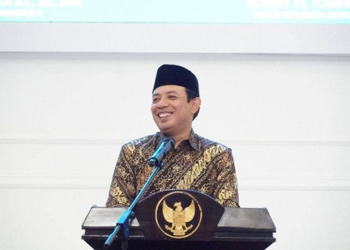  10 Ribu Pohon Kelapa akan Ditanam di Sepanjang Pantai Panjang Bengkulu 