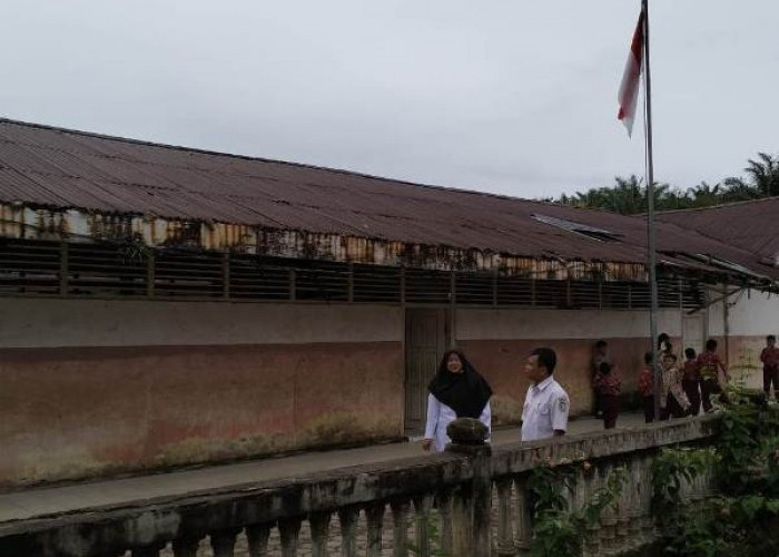 Gedung SDN 109 Bunut Tinggi Seluma Nyaris Ambruk