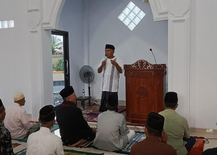 Potret Khitmad Jemaah Mengikuti Shalat Idul Fitri di Masjid Al-Mabrur Kota Bengkulu