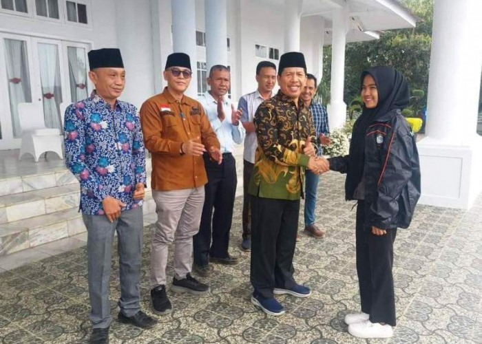  Kontingen Persatuan Wanita Olahraga Seluruh Indonesia Kabupaten Seluma Dilepas  Sekda
