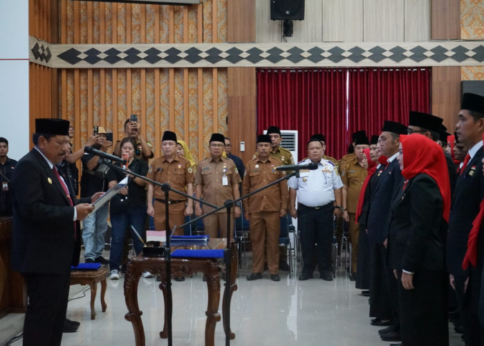 Wagub Mian Lantik 54 Pejabat Eselon III Pemprov Bengkulu
