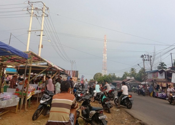 Berkah Ramadhan, Pemburu Takjil Padati Simpang 4 Lais