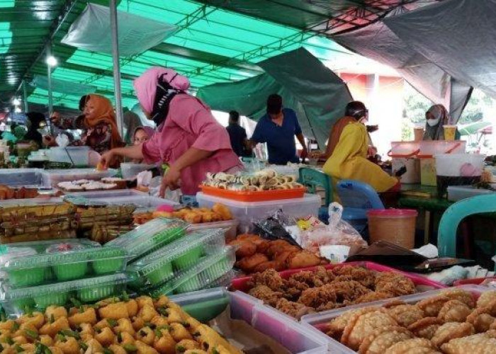 Ragam Hidangan Lezat, Berikut 3 Tempat Berburu Takjil di Kota Ternate, Mulai dari Es Buah hingga Aneka Kue 