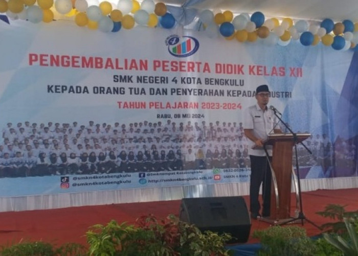 34 Siswa  Diterima Kerja, SMK Negeri 4 Kota Bengkulu Kembalikan 203 Orang   Siswa Kelas XII Kepada Orang Tua 