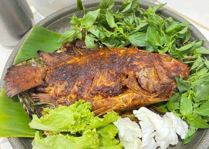 Sajian Gurame Bakar Hasil Kolam Sendiri: Menu Primadona Buka Puasa yang Bikin Kalap