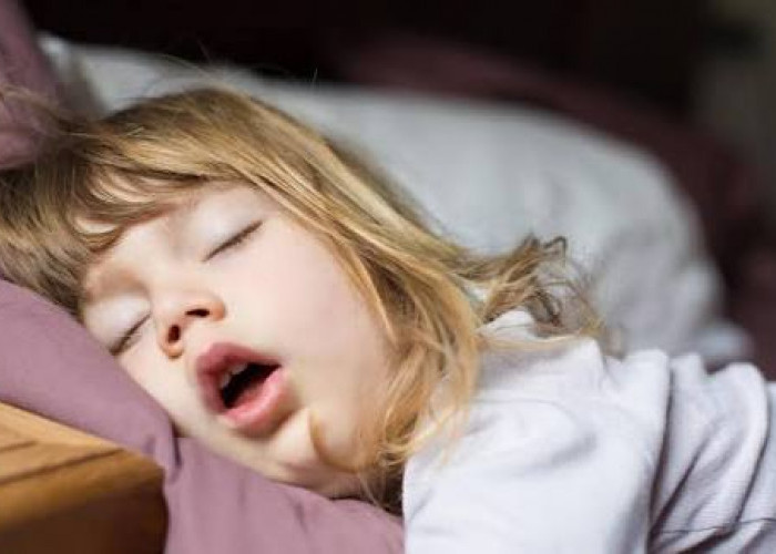 Bangun-Bangun Basah? Mengapa Kita Ngiler Saat Tidur dan Kapan Harus Waspada