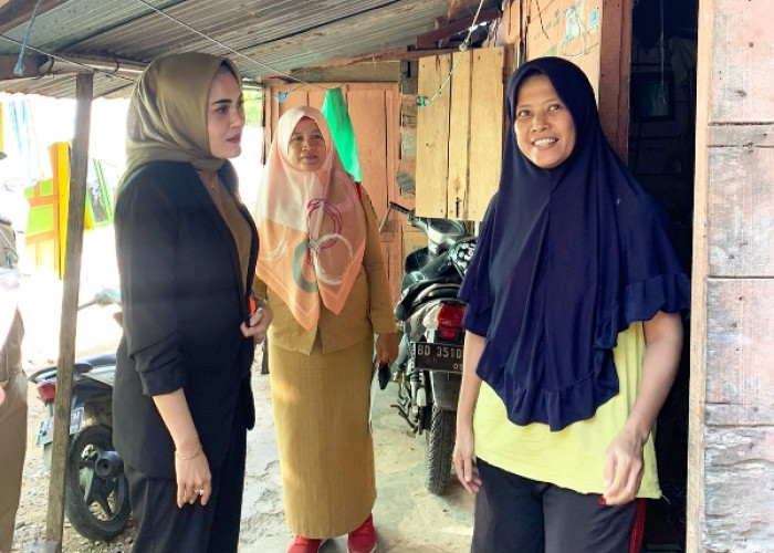 Pakai Dana Pokir, Politisi PKB Kota Bengkulu Vinna Ledy Anggraheni Bantu Bedah 15 Rumah Warga