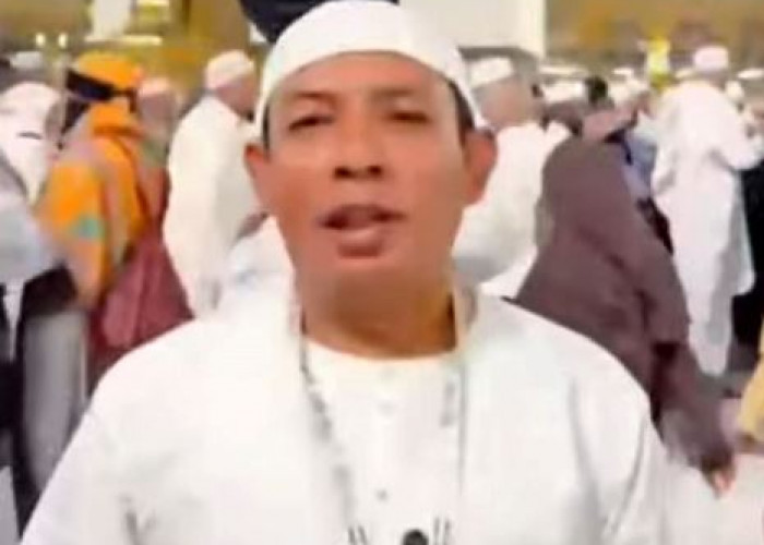 Tunaikan Tawaf Ifada, Dedy Wahyudi Langitkan Doa Terbaik untuk Warga Kota Bengkulu di Depan Kakbah