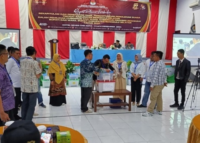 Rapat Pleno KPU  Bengkulu Selatan, Gusnan Mulyadi-Ii Sumirat Unggul